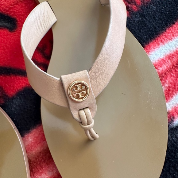 Tory Burch AUTHENTIC Tan Calf-Leather Thong Sandals 8 - Picture 8 of 10